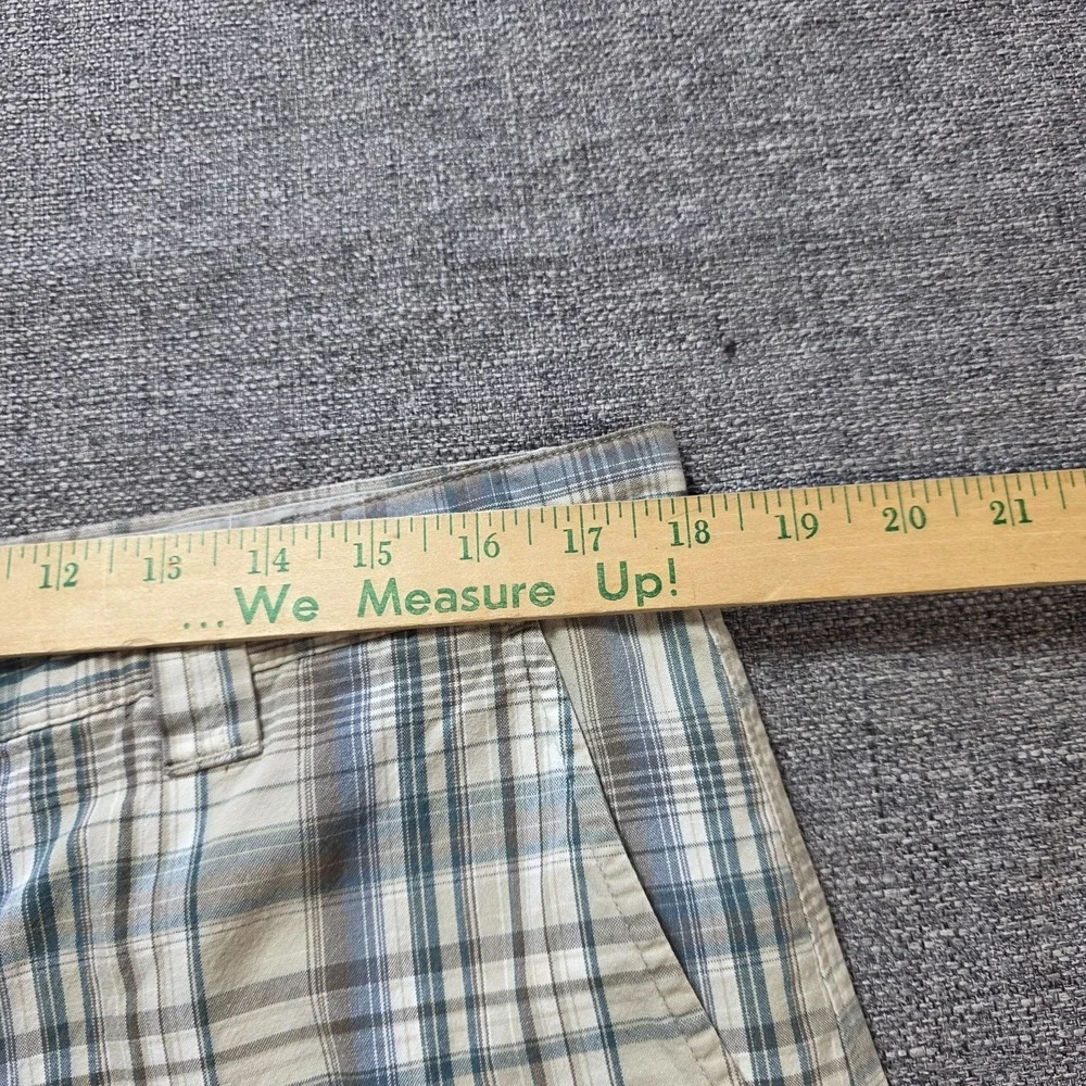 Columbia Shorts Men's Size 36 Tan Blue Plaid 100% Cotton Flat Front